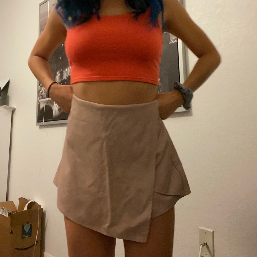 kendall and kylie light pink skirt